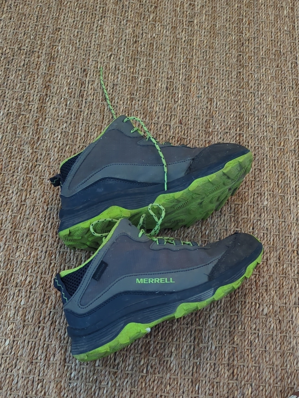 MERRELL Kids Waterproof Hiking Boots Shoes Size 4W